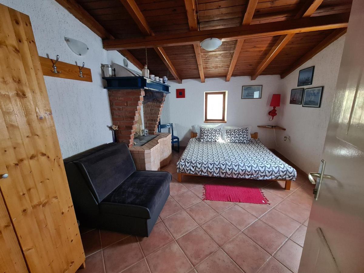 Apartments By The Sea Veli Losinj, Losinj - 19196 מראה חיצוני תמונה
